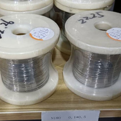 İyi fiyat Kimyasal Bileşimi Ni Cr Olan NiCr Alaşımı ve Erime Noktası 1453°C Nikrothal 80 Tel çevrimiçi